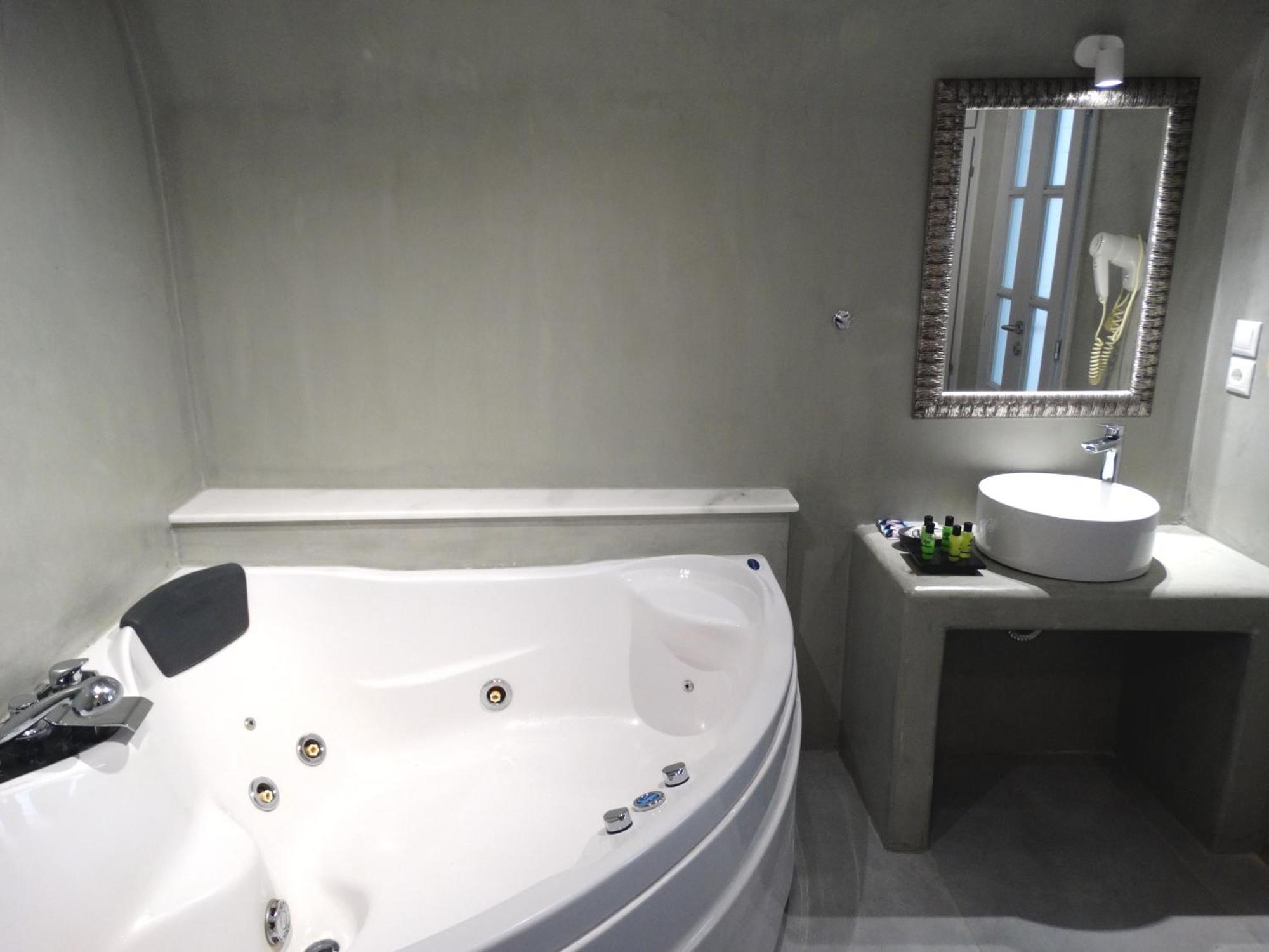 Yposkafo Suites - Studio - Santorini Тира Экстерьер фото