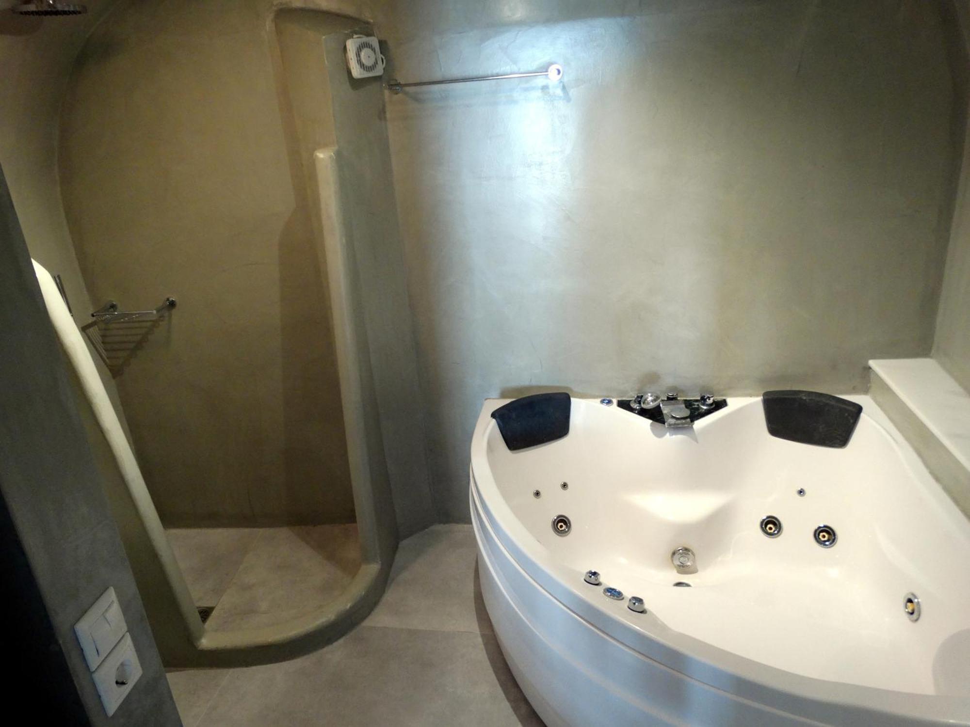 Yposkafo Suites - Studio - Santorini Тира Экстерьер фото